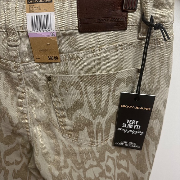 NWT DKNY Very Slim Fit Gold Foil Leopard Print Jegging Women’s Size - Picture 5 of 5